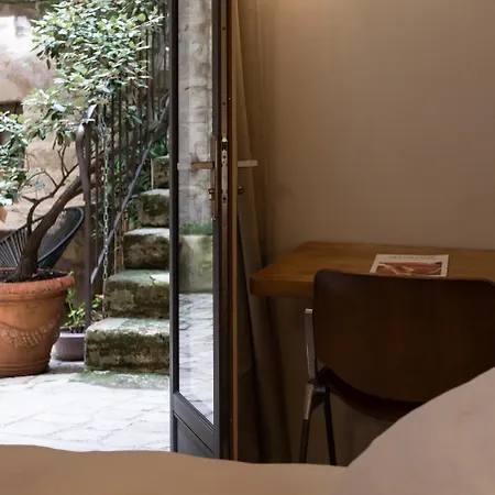 Boutique Entraigues 4*