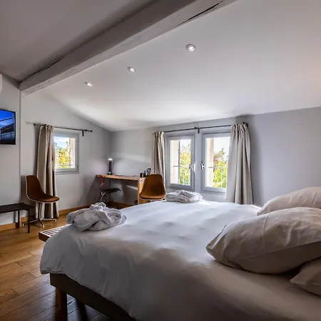 Boutique Entraigues Hotel 4*