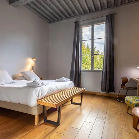 Boutique Entraigues 4*
