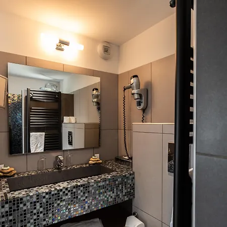 Boutique Entraigues 4*