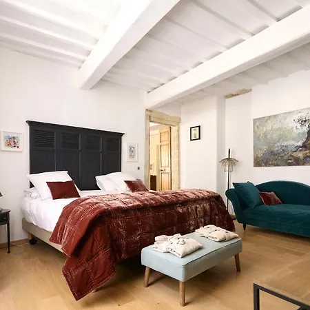 Hotel Boutique Entraigues 4*