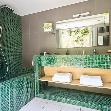 Boutique Entraigues 4* Uzès