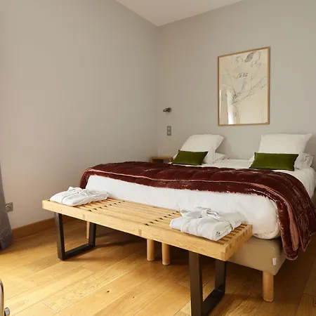 Boutique Entraigues מלון 4*